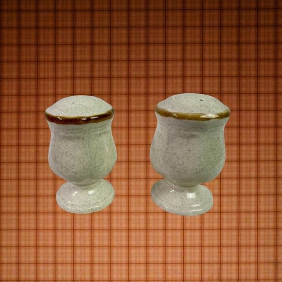 Mikasa VTG Stoneware Pedestal Style Salt and Pepper Shakers With Plugs 1970s - Picture 1 of 5